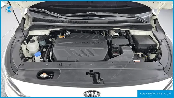 KIA CARNIVAL 9-SEATER PRSTIGE