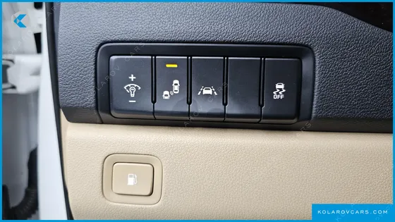 KIA CARNIVAL 9-SEATER PRSTIGE