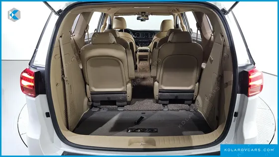KIA CARNIVAL 9-SEATER PRSTIGE