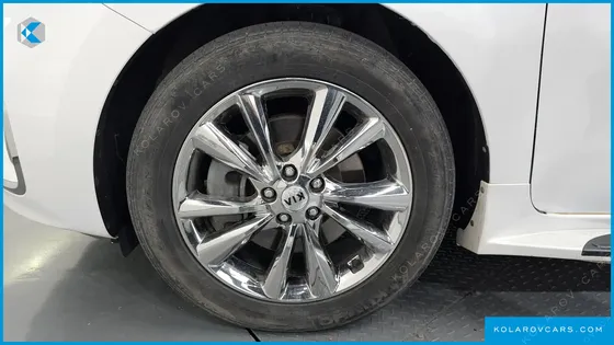 KIA CARNIVAL 9-SEATER NOBLESSE SPECIAL