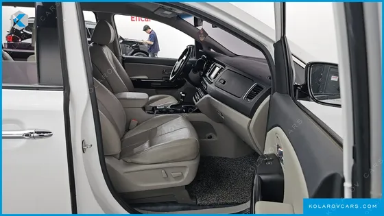 KIA CARNIVAL 9-SEATER NOBLESSE SPECIAL