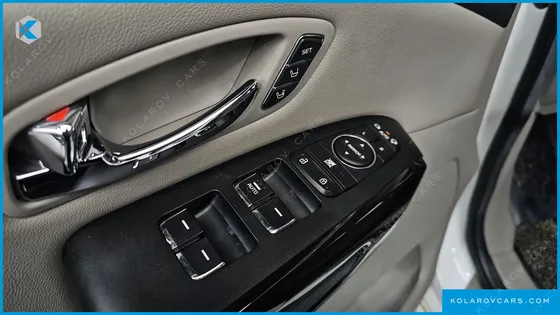 KIA CARNIVAL 9-SEATER NOBLESSE SPECIAL
