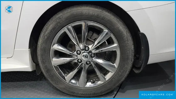 KIA CARNIVAL 9-SEATER NOBLESSE SPECIAL
