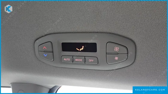 KIA CARNIVAL 9-SEATER NOBLESSE SPECIAL