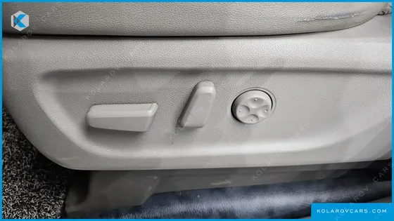 KIA CARNIVAL 9-SEATER NOBLESSE SPECIAL