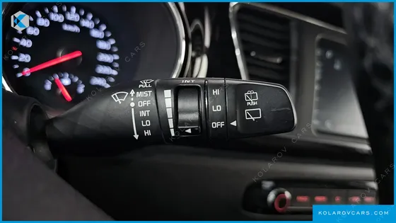 KIA CARNIVAL 9-SEATER NOBLESSE SPECIAL