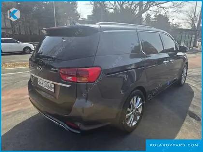 KIA CARNIVAL 9-SEATER NOBLESSE SPECIAL