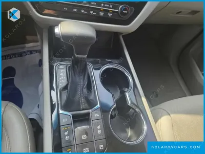 KIA CARNIVAL 9-SEATER NOBLESSE SPECIAL