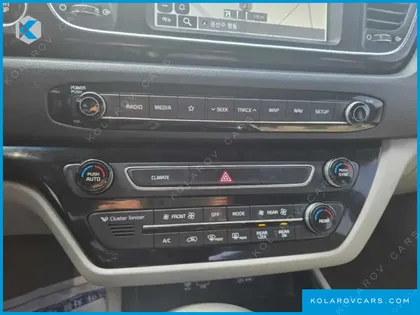 KIA CARNIVAL 9-SEATER NOBLESSE SPECIAL