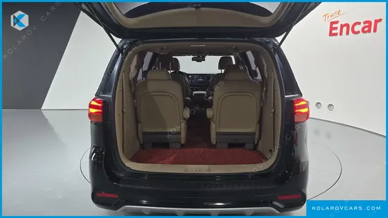 KIA CARNIVAL 9-SEATER PRSTIGE