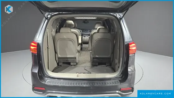 KIA CARNIVAL 9-SEATER LUXURY
