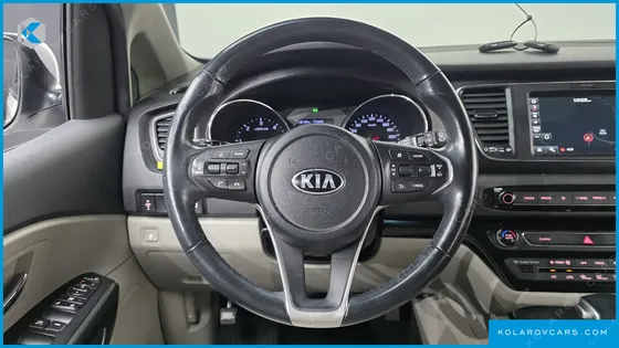 KIA CARNIVAL 9-SEATER LUXURY