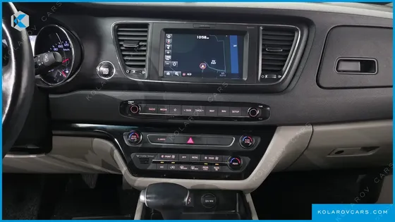KIA CARNIVAL 9-SEATER LUXURY