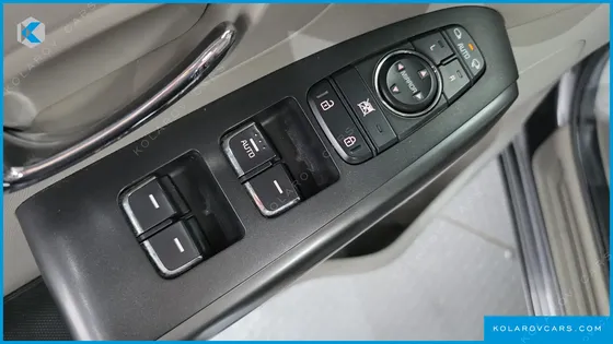 KIA CARNIVAL 9-SEATER LUXURY