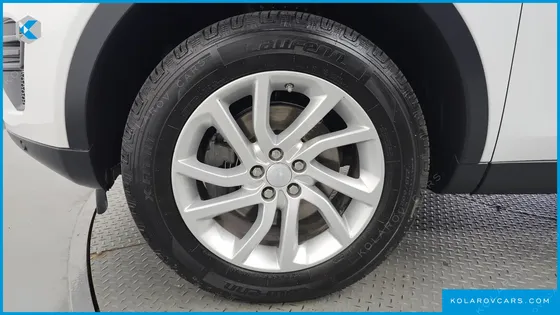 LAND ROVER DISCOVERY SPORT 2.0 TD4 SE (150PS)