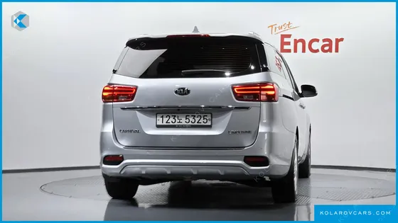 KIA CARNIVAL GASOLINE 7-SEATER LIMOUSINE