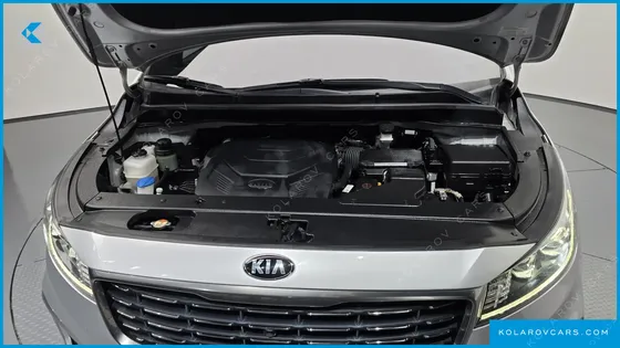 KIA CARNIVAL GASOLINE 7-SEATER LIMOUSINE