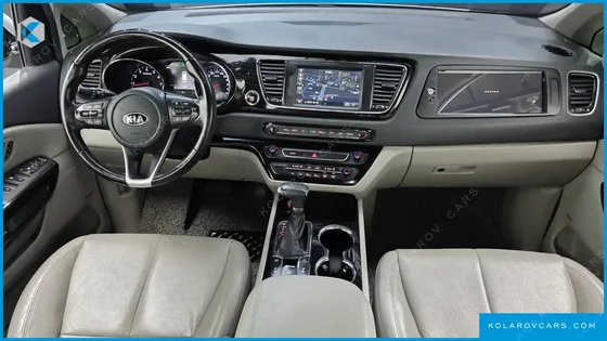 KIA CARNIVAL GASOLINE 7-SEATER LIMOUSINE