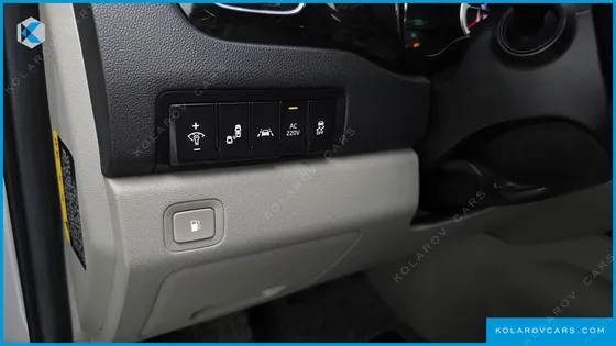 KIA CARNIVAL GASOLINE 7-SEATER LIMOUSINE