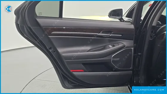 GENESIS EQ900 3.8 GDI AWD