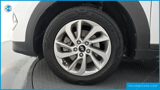 HYUNDAI TUCSON DIESEL 2.0 2WD