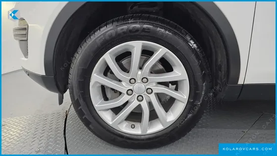 LAND ROVER DISCOVERY SPORT 2.0 TD4 SE (150PS)