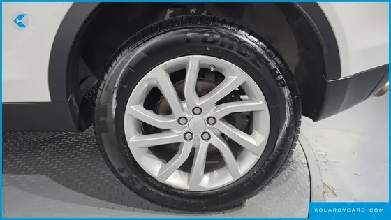 LAND ROVER DISCOVERY SPORT 2.0 TD4 SE (150PS)