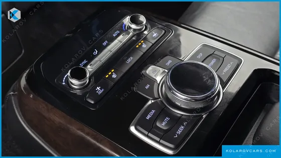 GENESIS EQ900 3.8 GDI AWD