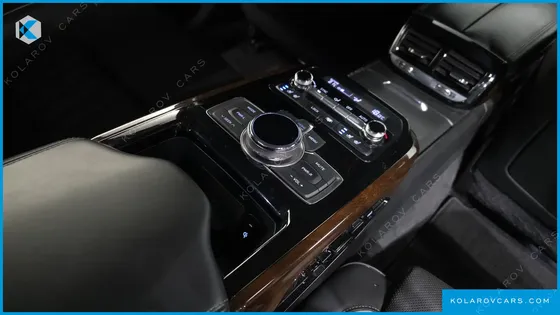 GENESIS EQ900 5.0 GDI AWD
