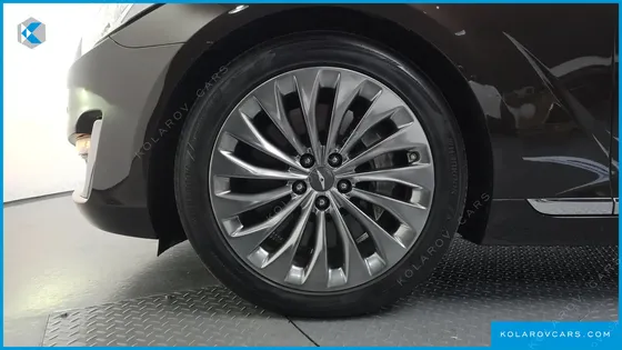 GENESIS EQ900 5.0 GDI AWD