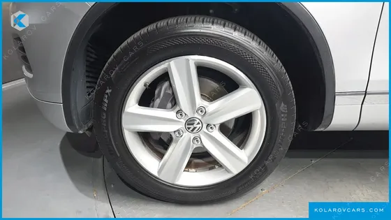 VOLKSWAGEN TOUAREG V6 3.0 TDI BLUEMOTION