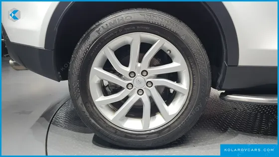 LAND ROVER DISCOVERY SPORT 2.0 TD4 SE (150PS)