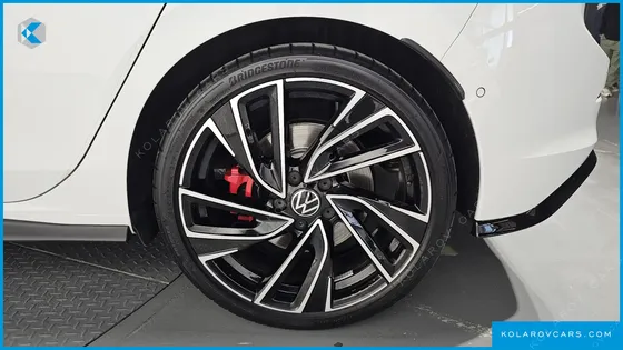 VOLKSWAGEN GOLF 2.0 GTI