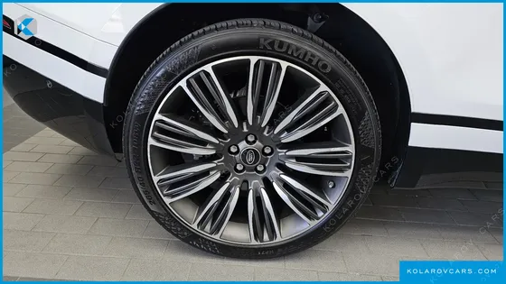 LAND ROVER RANGE ROVER VELAR 3.0 D300 R-DYNAMIC HSE