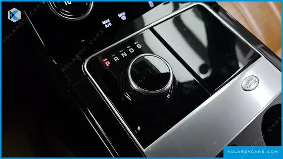 LAND ROVER RANGE ROVER VELAR 3.0 D300 R-DYNAMIC HSE