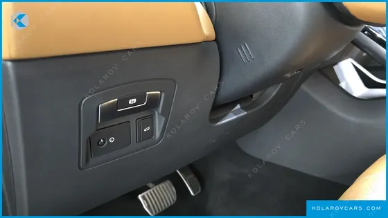 LAND ROVER RANGE ROVER VELAR 3.0 D300 R-DYNAMIC HSE