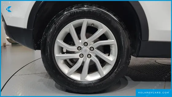 LAND ROVER DISCOVERY SPORT 2.0 TD4 SE (150PS)