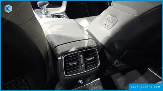 GENESIS G70 GASOLINE 2.0T 2WD