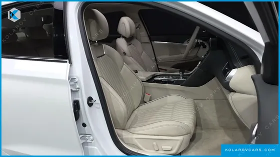 GENESIS G70 GASOLINE 2.0T 4WD