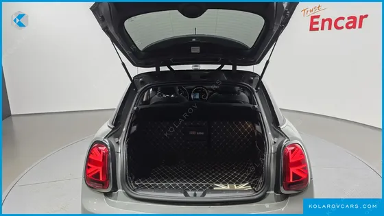 MINI COOPER 5DOOR CLASSIC PLUS LAUNCH PACK