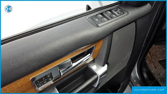 LAND ROVER DISCOVERY 3.0 SDV6 SE