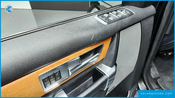 LAND ROVER DISCOVERY 3.0 SDV6 SE