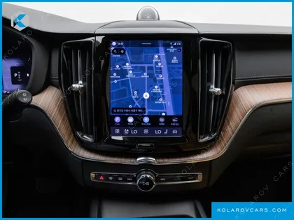 VOLVO XC60 B5 ULTIMATE BRIGHT