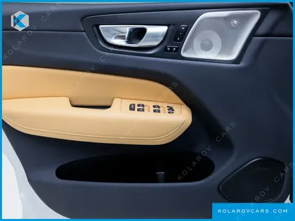 VOLVO XC60 B5 ULTIMATE BRIGHT