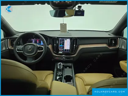 VOLVO XC60 B5 ULTIMATE BRIGHT