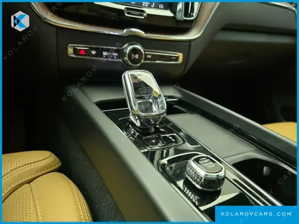 VOLVO XC60 B5 ULTIMATE BRIGHT