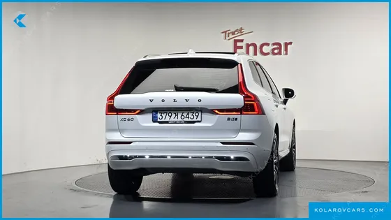 VOLVO XC60 B5 ULTIMATE BRIGHT
