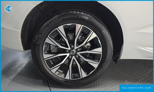 VOLVO XC60 B5 ULTIMATE BRIGHT
