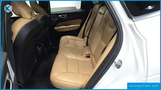 VOLVO XC60 B5 ULTIMATE BRIGHT