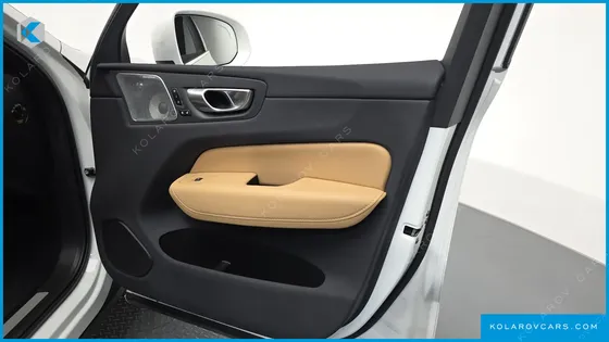 VOLVO XC60 B5 ULTIMATE BRIGHT
